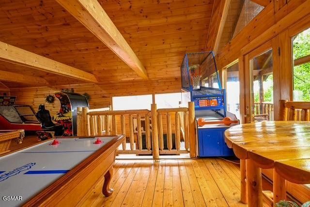 1044 Black Bear Cub Way, Sevierville, TN 37862