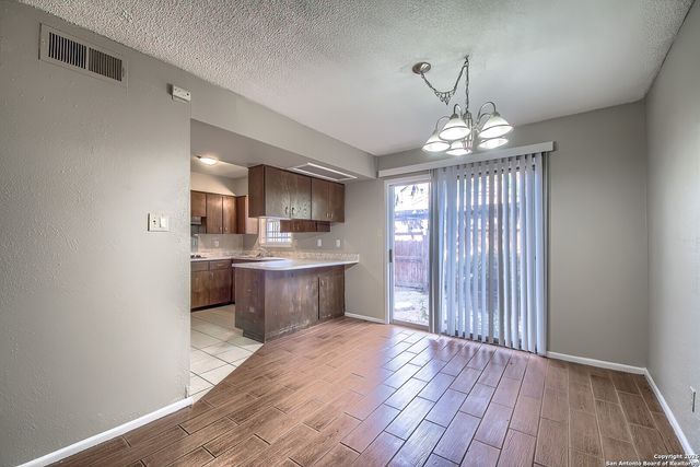 8715 Starcrest, San Antonio, TX 78217