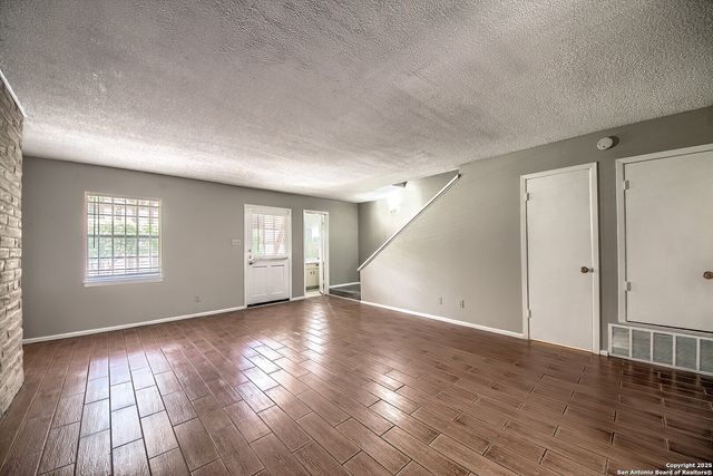 8715 Starcrest, San Antonio, TX 78217