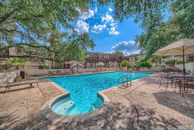 8715 Starcrest, San Antonio, TX 78217