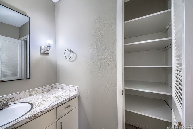 8715 Starcrest, San Antonio, TX 78217