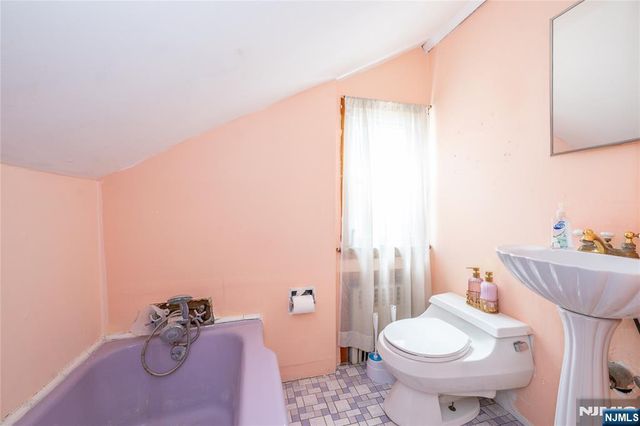 65 Westminster Place, Saddle Brook, NJ 07663