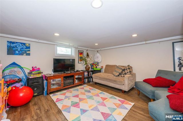 65 Westminster Place, Saddle Brook, NJ 07663