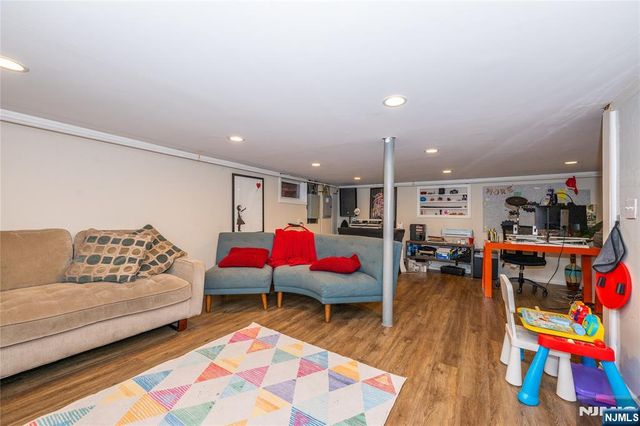 65 Westminster Place, Saddle Brook, NJ 07663