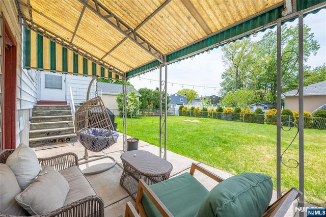 65 Westminster Place, Saddle Brook, NJ 07663