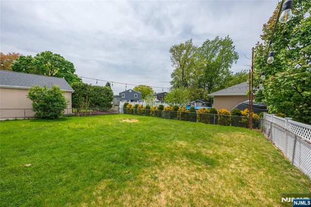 65 Westminster Place, Saddle Brook, NJ 07663