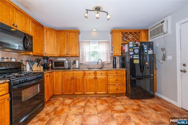 65 Westminster Place, Saddle Brook, NJ 07663