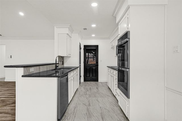 4102 Townes Forest Road, Friendswood, TX 77546