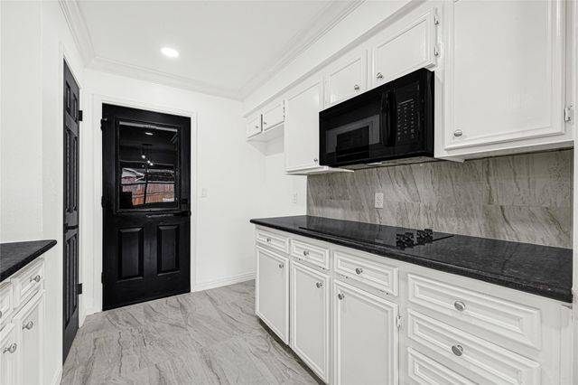 4102 Townes Forest Road, Friendswood, TX 77546