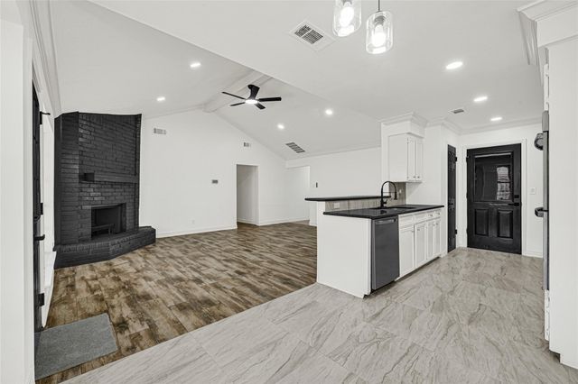 4102 Townes Forest Road, Friendswood, TX 77546