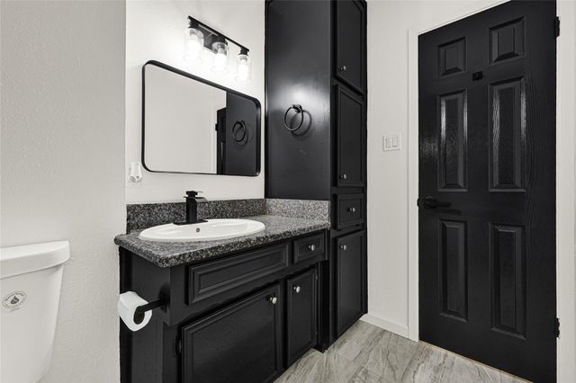 4102 Townes Forest Road, Friendswood, TX 77546