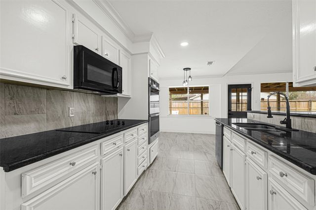 4102 Townes Forest Road, Friendswood, TX 77546