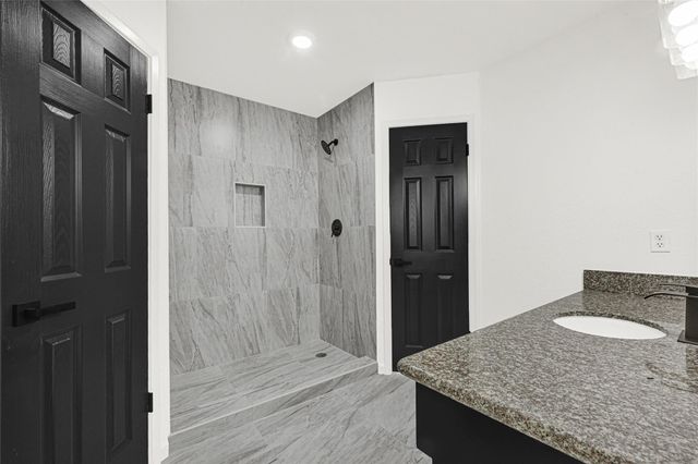 4102 Townes Forest Road, Friendswood, TX 77546