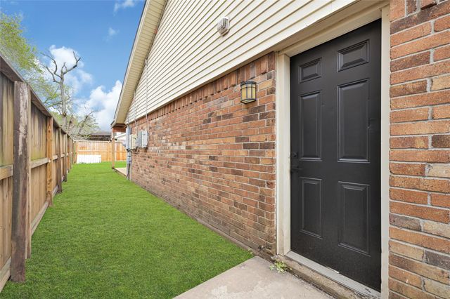 4102 Townes Forest Road, Friendswood, TX 77546