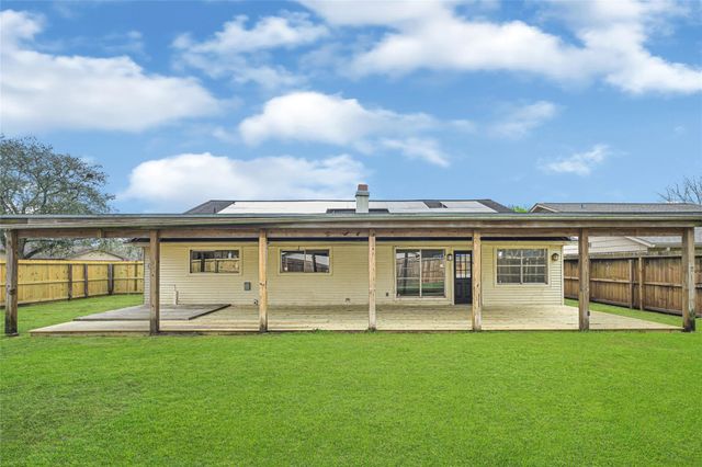 4102 Townes Forest Road, Friendswood, TX 77546