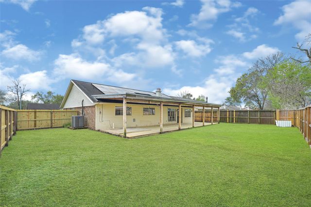 4102 Townes Forest Road, Friendswood, TX 77546