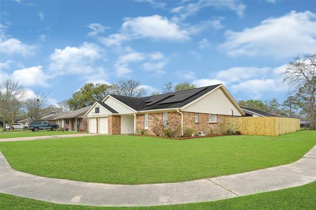 4102 Townes Forest Road, Friendswood, TX 77546