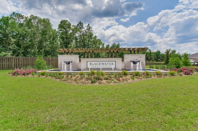 8056 Fir Tree Drive, Milton, FL 32583