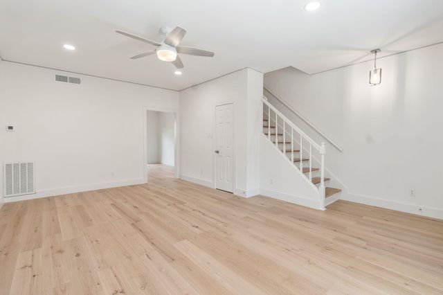 14715 Barryknoll Lane 132, Houston, TX 77079