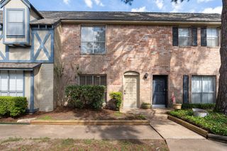 14715 Barryknoll Lane 132, Houston, TX 77079
