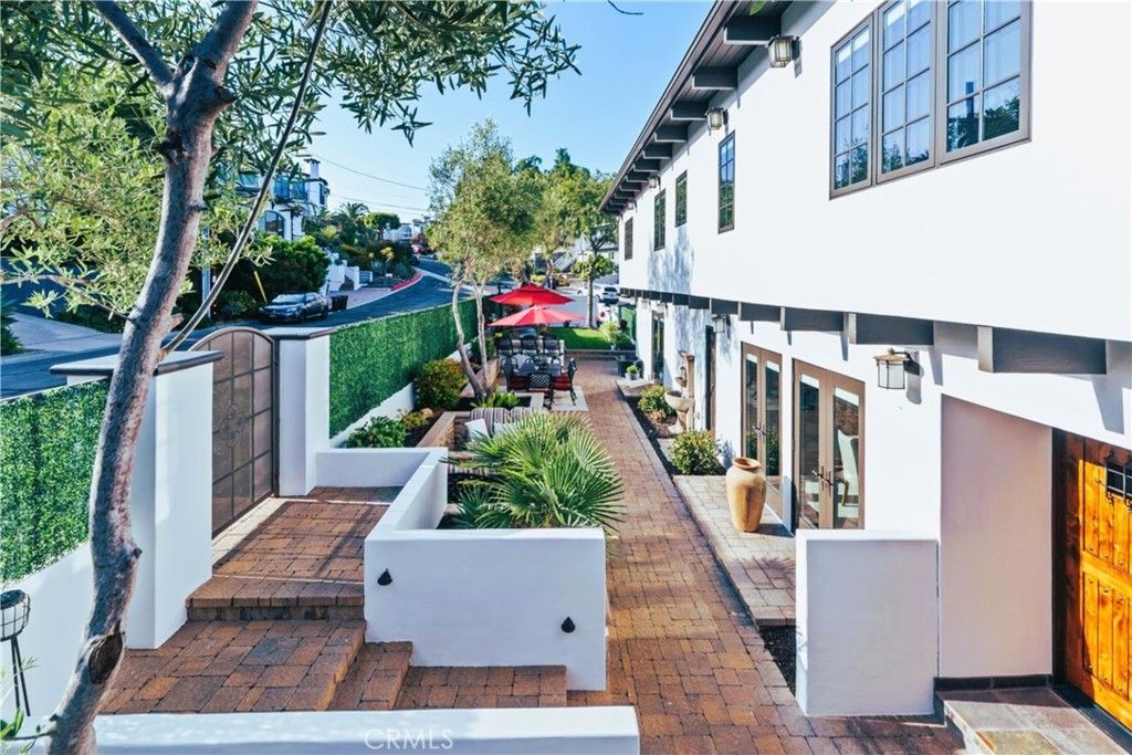 Image 5 of property listing at 33832 Barcelona Place, Dana Point, CA 92629