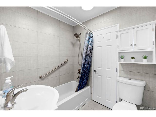 16482 E Radcliff Pl A, Aurora, CO 80015