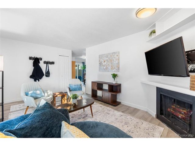 16482 E Radcliff Pl A, Aurora, CO 80015