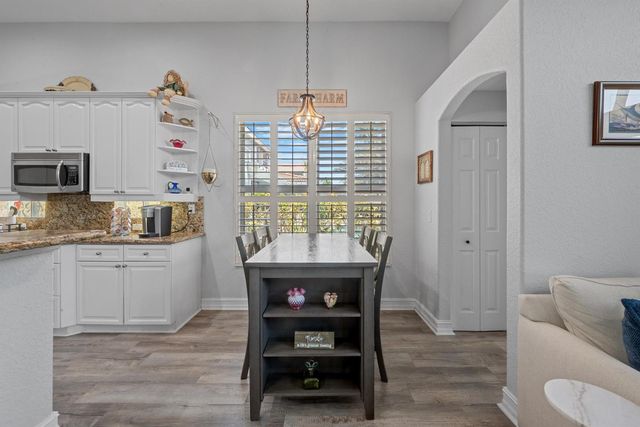 5649 Oakmont Village Circle, Lake Worth, FL 33463