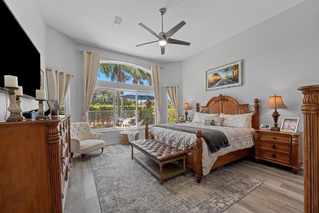 5649 Oakmont Village Circle, Lake Worth, FL 33463