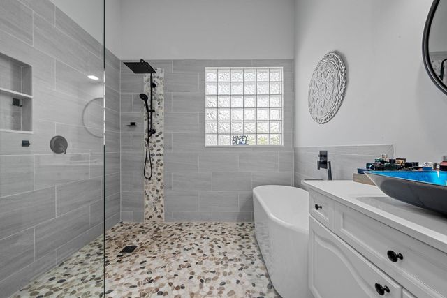 5649 Oakmont Village Circle, Lake Worth, FL 33463