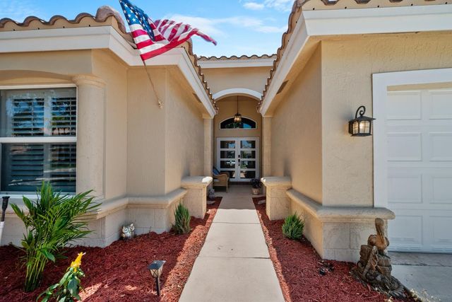 5649 Oakmont Village Circle, Lake Worth, FL 33463