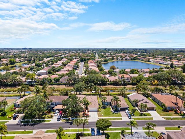 5649 Oakmont Village Circle, Lake Worth, FL 33463