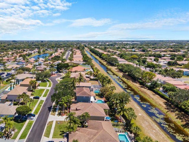 5649 Oakmont Village Circle, Lake Worth, FL 33463