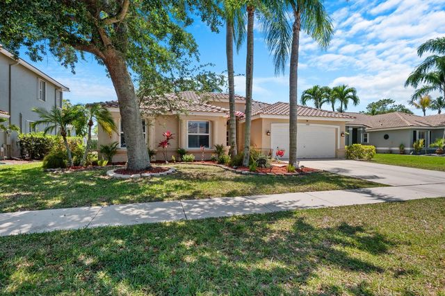 5649 Oakmont Village Circle, Lake Worth, FL 33463