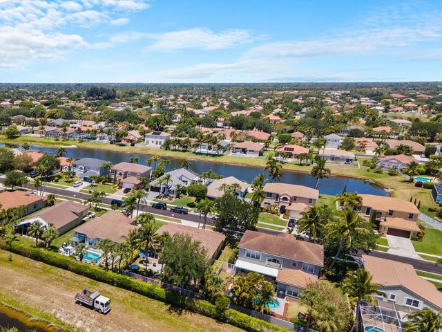 5649 Oakmont Village Circle, Lake Worth, FL 33463