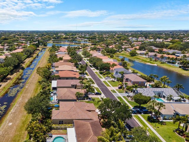 5649 Oakmont Village Circle, Lake Worth, FL 33463