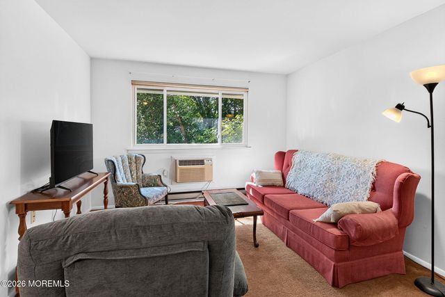 14 E Independence Parkway, Manchester, NJ 08759