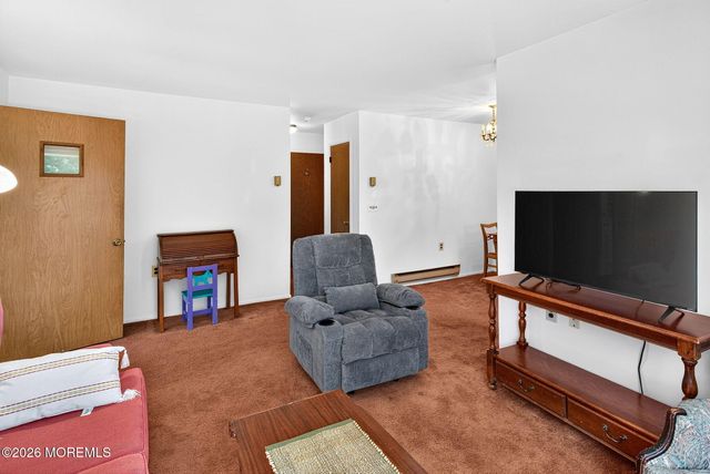 14 E Independence Parkway, Manchester, NJ 08759