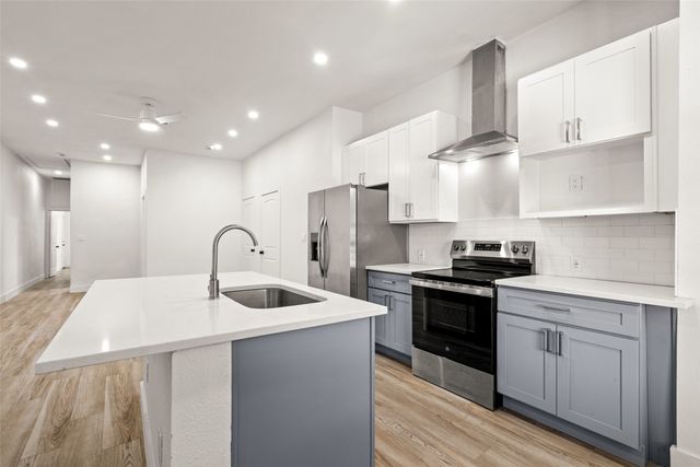 810 W 10th Street, Dallas, TX 75208