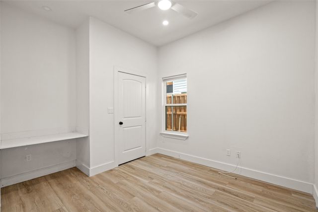 810 W 10th Street, Dallas, TX 75208