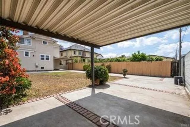 2913 Brighton Avenue, Los Angeles, CA 90018