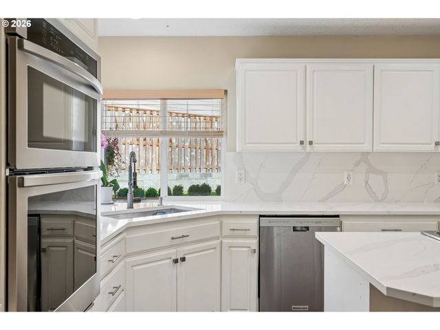 15579 Sw 76TH Ave, Portland, OR 97224