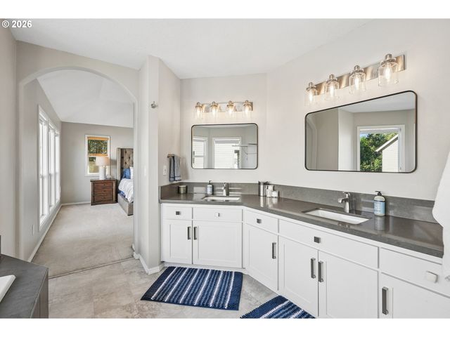 15579 Sw 76TH Ave, Portland, OR 97224
