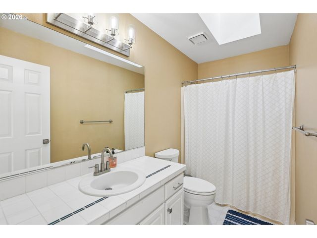 15579 Sw 76TH Ave, Portland, OR 97224