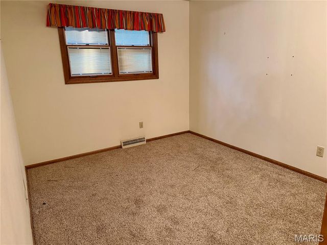 421 Lindy Boulevard, Ballwin, MO 63021