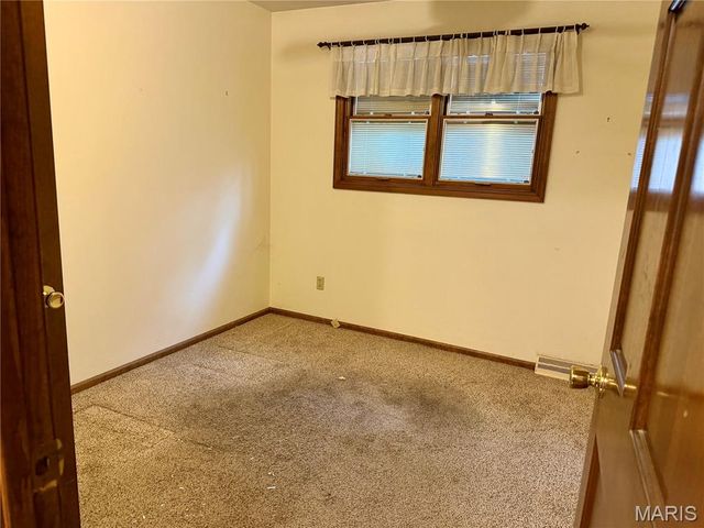 421 Lindy Boulevard, Ballwin, MO 63021