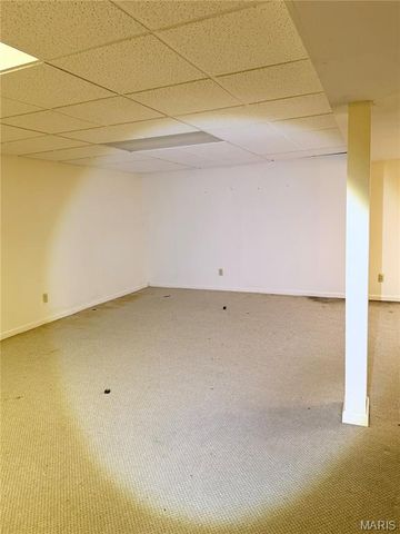 421 Lindy Boulevard, Ballwin, MO 63021