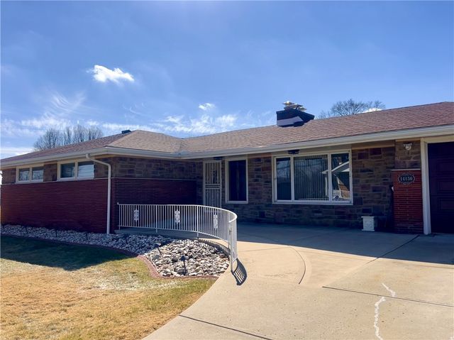 14150 Michael Dr, North Huntingdon, PA 15642