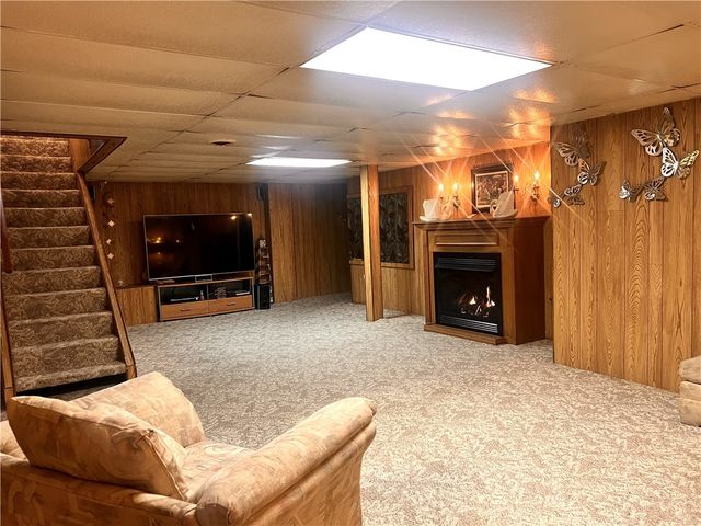 14150 Michael Dr, North Huntingdon, PA 15642