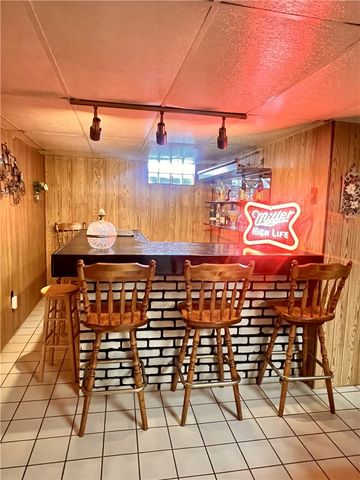 14150 Michael Dr, North Huntingdon, PA 15642